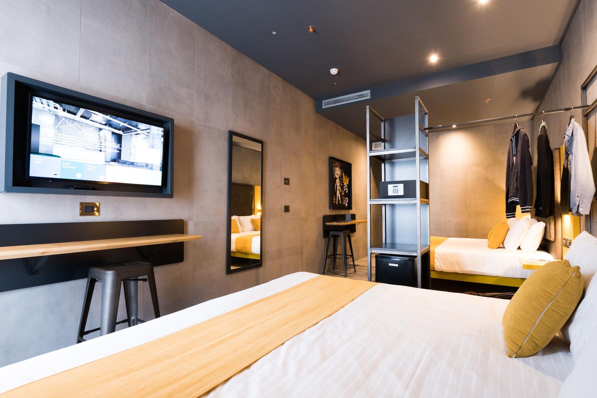 J24 Hotel Milano Exteriör bild